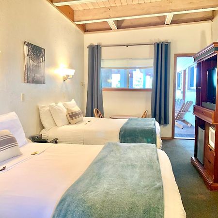 Breakers Boutique Inn Westport Bagian luar foto
