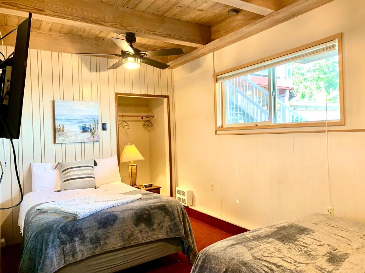 Breakers Boutique Inn Westport Bagian luar foto
