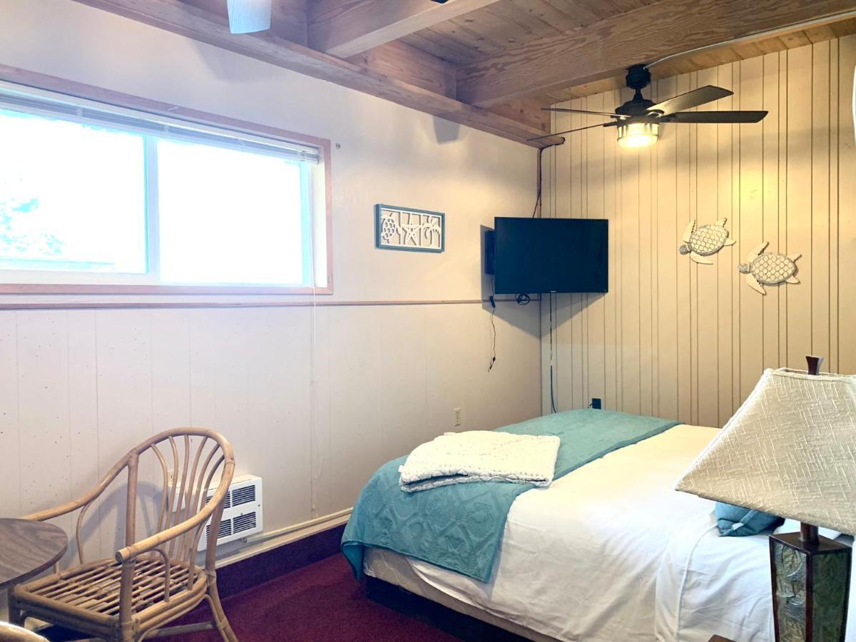 Breakers Boutique Inn Westport Bagian luar foto