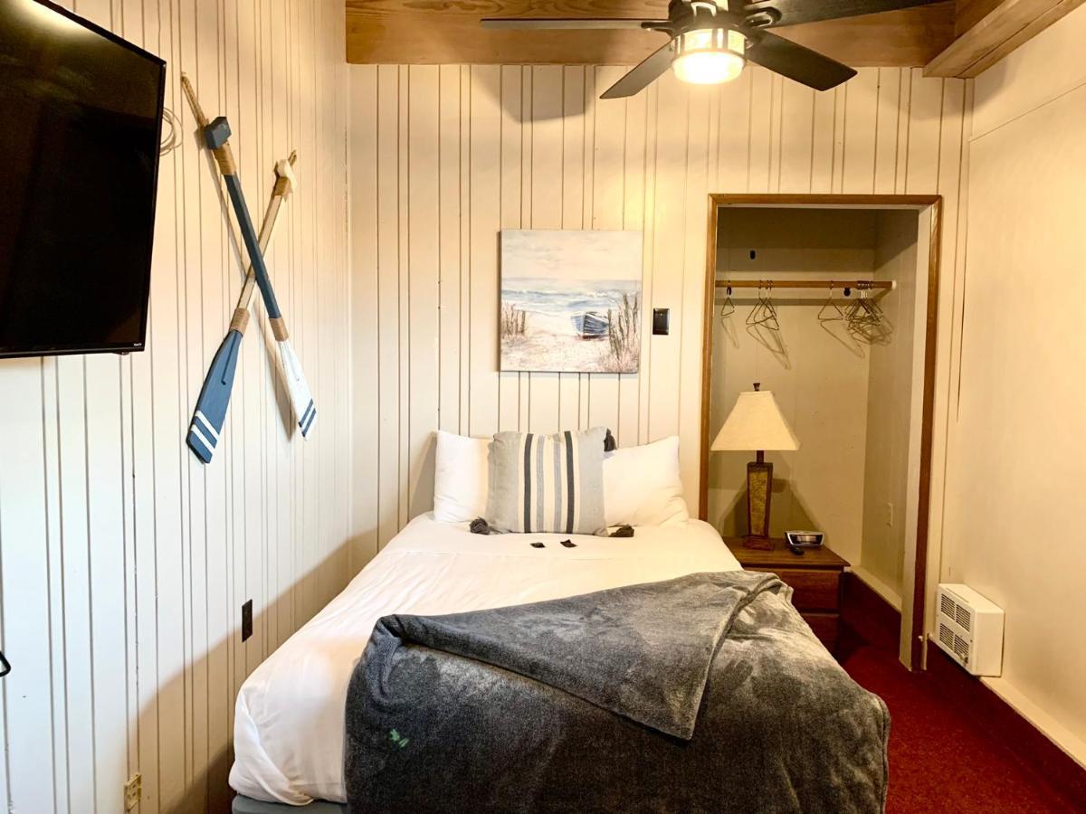 Breakers Boutique Inn Westport Bagian luar foto