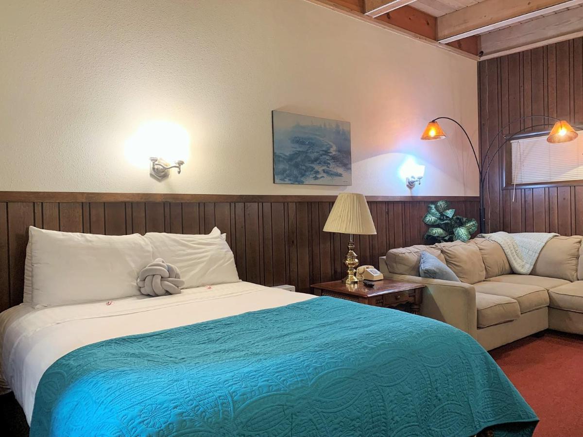 Breakers Boutique Inn Westport Bagian luar foto