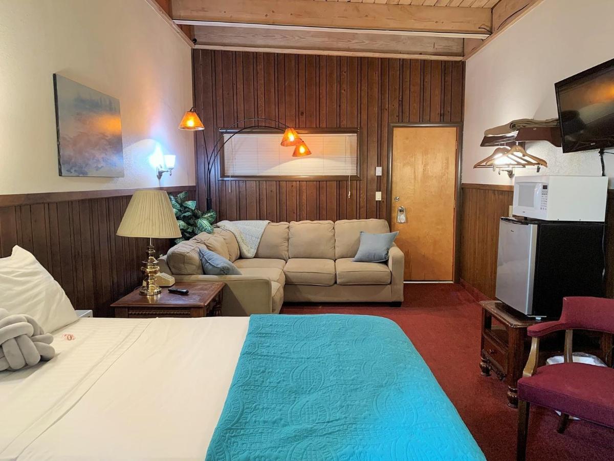 Breakers Boutique Inn Westport Bagian luar foto