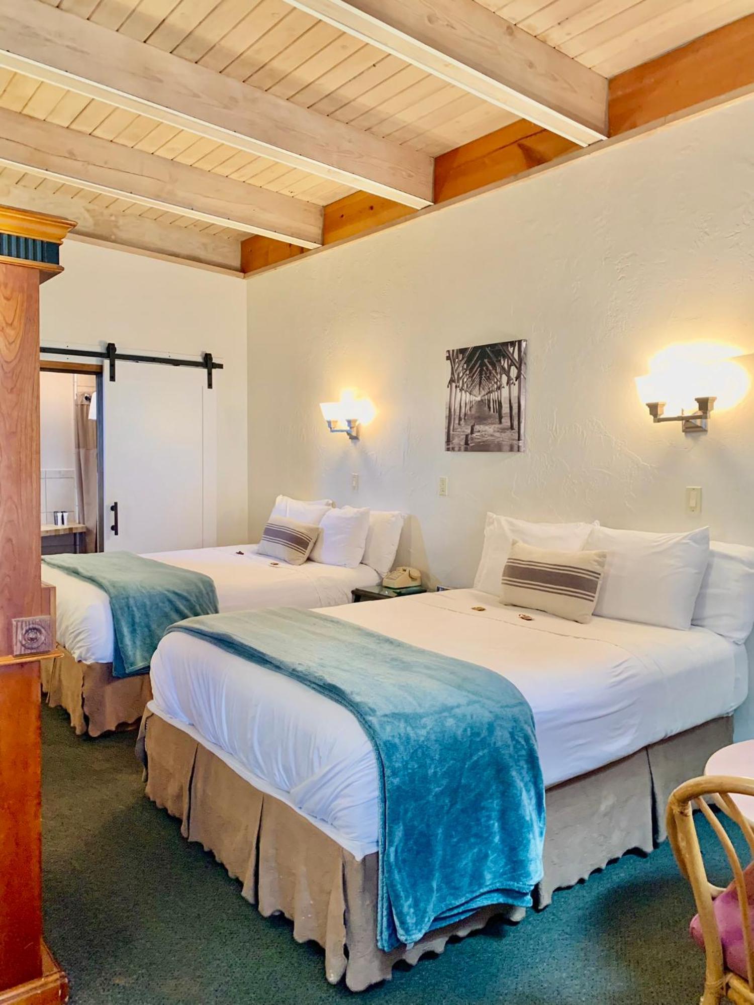Breakers Boutique Inn Westport Bagian luar foto